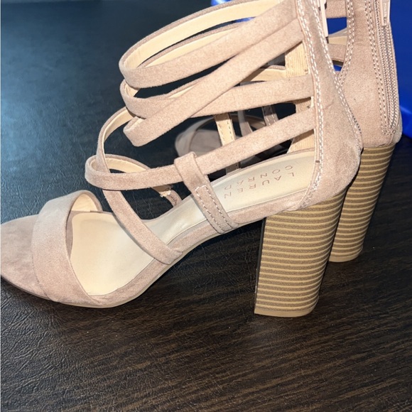 Women’s Laura Conrad heel shoes, size 8, nude color, new never worn - Picture 3 of 4